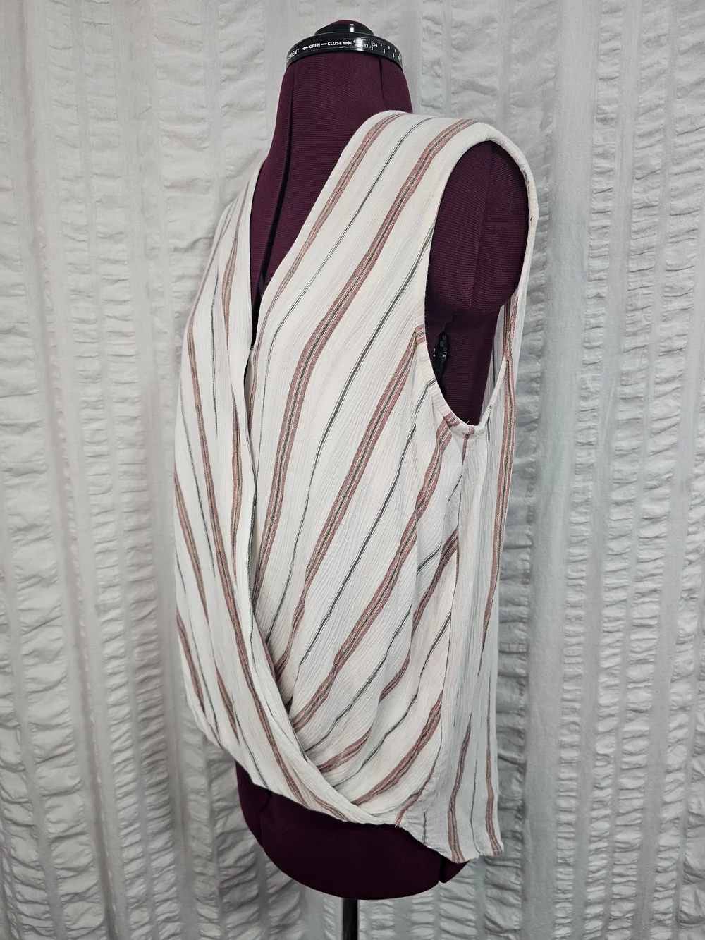 Kut from the Kloth White Sleeveless Faux  Wrap Tank with Stripes XXL